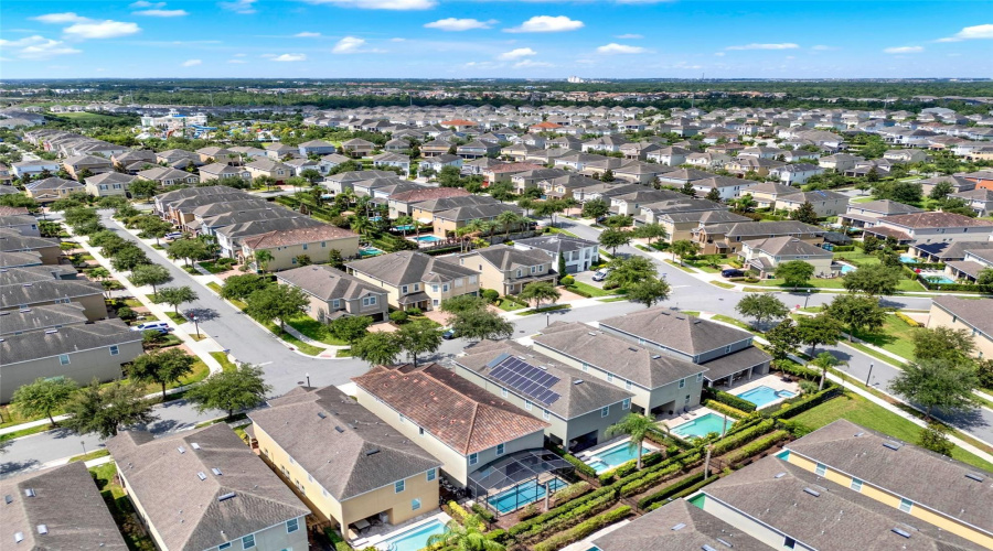 Kissimmee, Florida 34747, 8 Bedrooms Bedrooms, ,7 Bathroomsbathrooms,Residential,For Sale,Brookhurst,Mfrs5128335