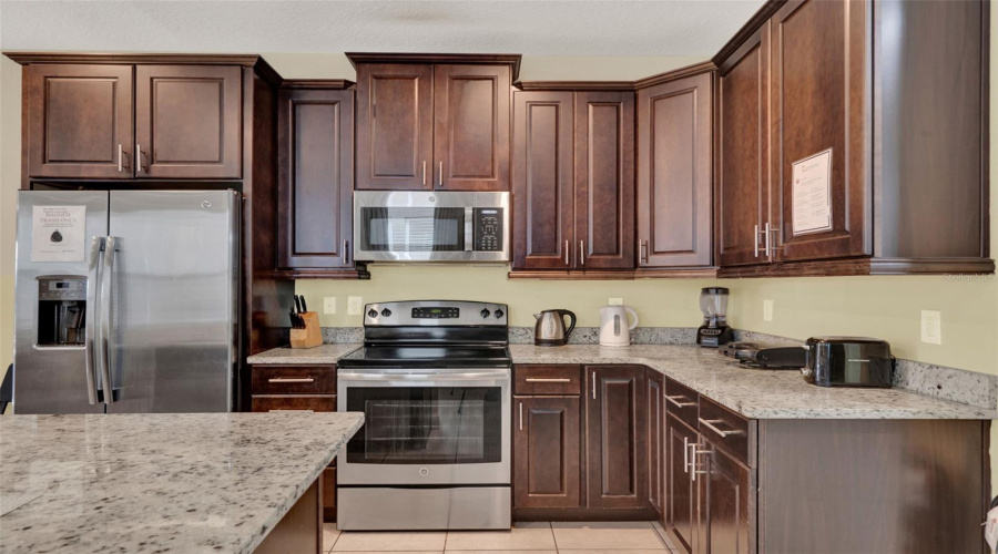 Kissimmee, Florida 34747, 8 Bedrooms Bedrooms, ,7 Bathroomsbathrooms,Residential,For Sale,Brookhurst,Mfrs5128335