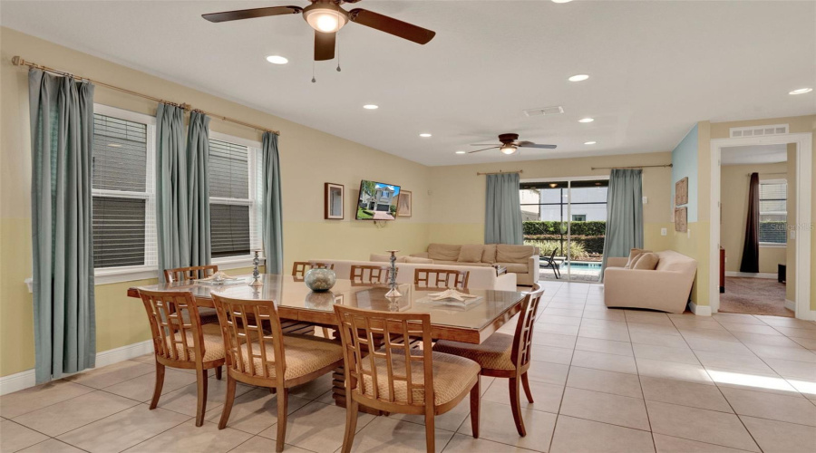 Kissimmee, Florida 34747, 8 Bedrooms Bedrooms, ,7 Bathroomsbathrooms,Residential,For Sale,Brookhurst,Mfrs5128335