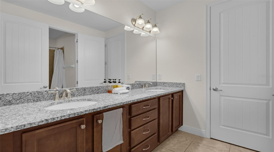 KISSIMMEE, Florida 34747, 8 Bedrooms Bedrooms, ,7 BathroomsBathrooms,Residential,For Sale,MARKER,0,MFRS5128347