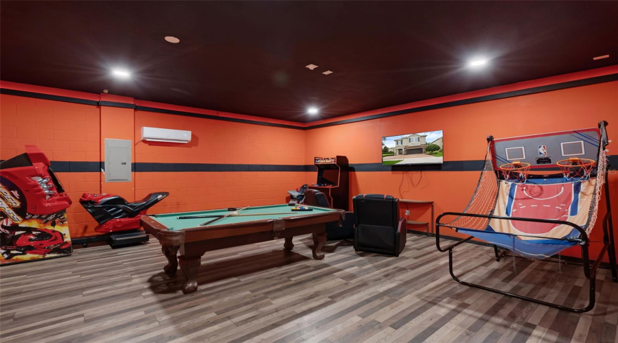 KISSIMMEE, Florida 34747, 8 Bedrooms Bedrooms, ,7 BathroomsBathrooms,Residential,For Sale,MARKER,0,MFRS5128347