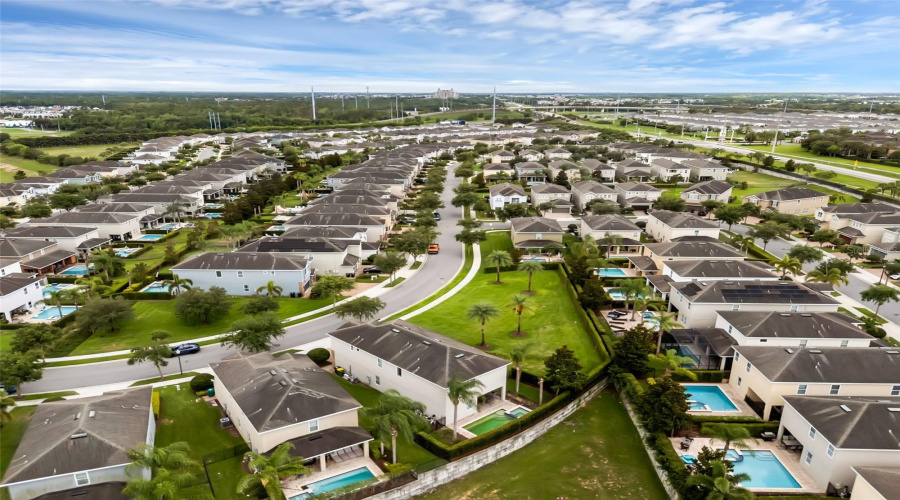 KISSIMMEE, Florida 34747, 8 Bedrooms Bedrooms, ,7 BathroomsBathrooms,Residential,For Sale,MARKER,0,MFRS5128347
