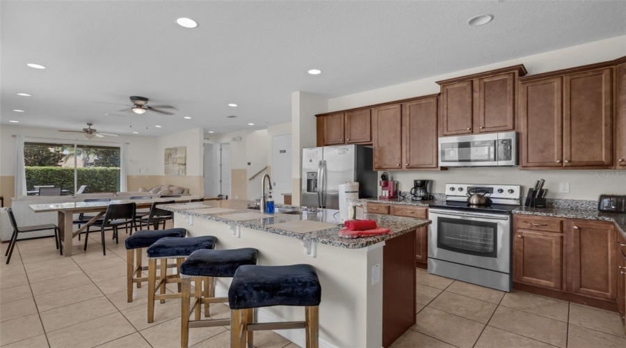 KISSIMMEE, Florida 34747, 8 Bedrooms Bedrooms, ,7 BathroomsBathrooms,Residential,For Sale,MARKER,0,MFRS5128347