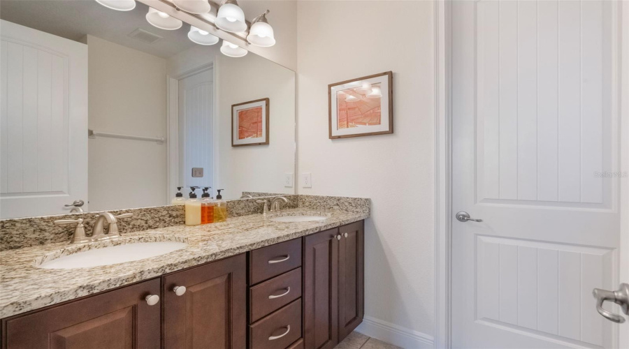 KISSIMMEE, Florida 34747, 8 Bedrooms Bedrooms, ,7 BathroomsBathrooms,Residential,For Sale,PENDANT,0,MFRS5128341