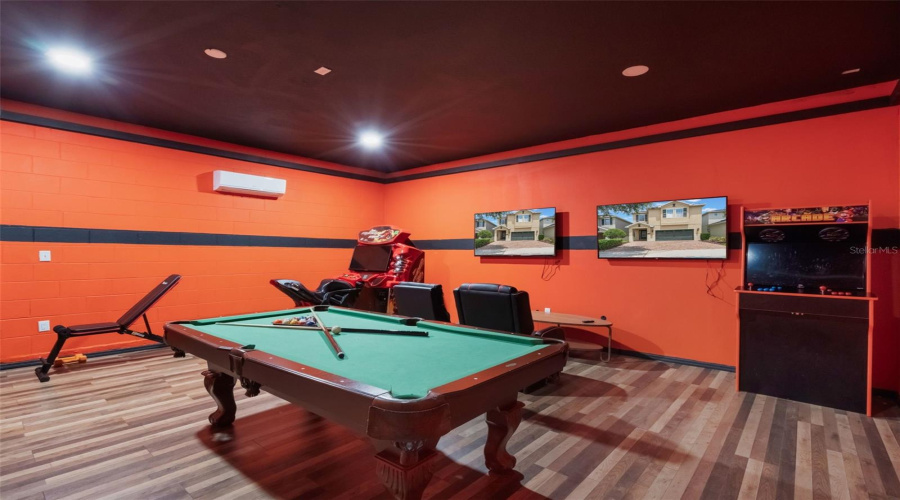 KISSIMMEE, Florida 34747, 8 Bedrooms Bedrooms, ,7 BathroomsBathrooms,Residential,For Sale,PENDANT,0,MFRS5128341