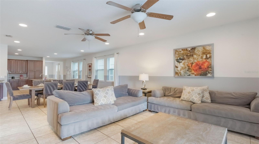 KISSIMMEE, Florida 34747, 8 Bedrooms Bedrooms, ,7 BathroomsBathrooms,Residential,For Sale,PENDANT,0,MFRS5128341