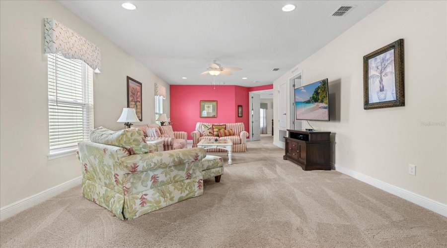 2nd Living Area Upstairs