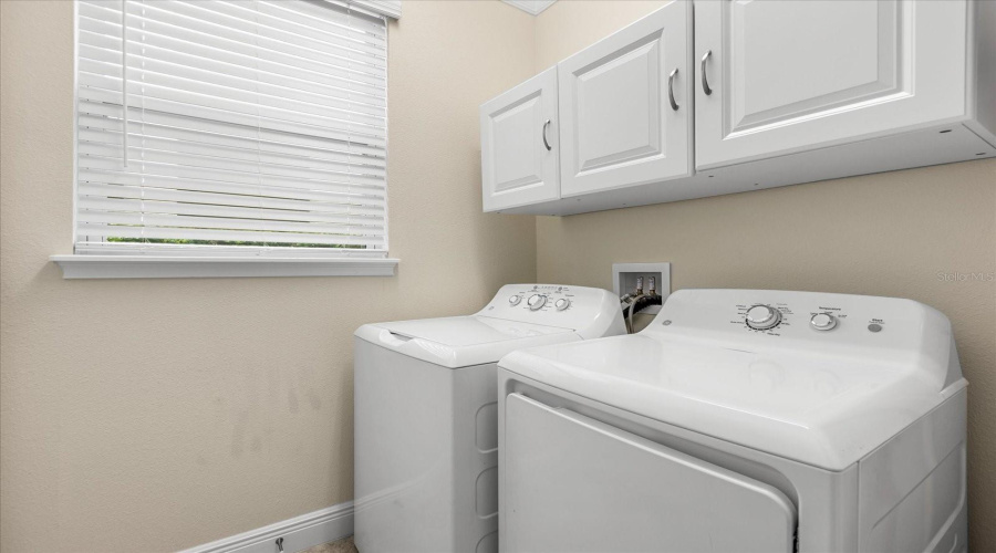 REUNION, Florida 34747, 5 Bedrooms Bedrooms, ,5 BathroomsBathrooms,Residential,For Sale,CASTLE PINES,0,MFRO6312203