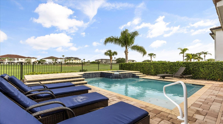 REUNION, Florida 34747, 5 Bedrooms Bedrooms, ,5 BathroomsBathrooms,Residential,For Sale,CASTLE PINES,0,MFRO6312203