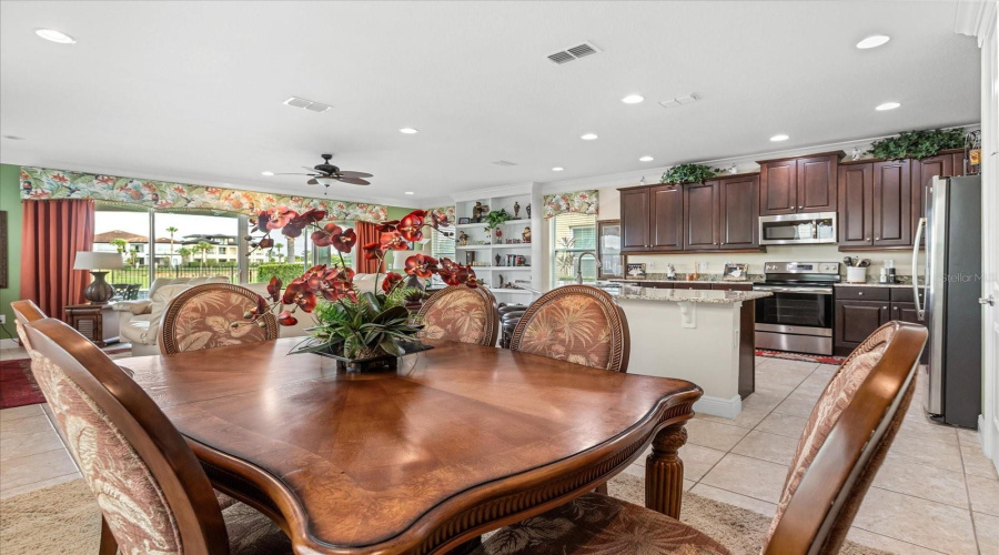 REUNION, Florida 34747, 5 Bedrooms Bedrooms, ,5 BathroomsBathrooms,Residential,For Sale,CASTLE PINES,0,MFRO6312203