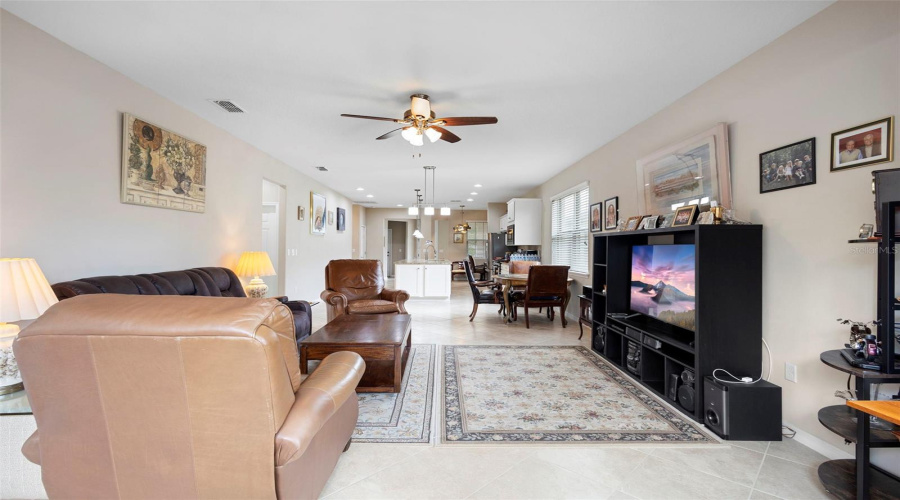 Davenport, Florida 33837, 2 Bedrooms Bedrooms, ,2 Bathroomsbathrooms,Residential,For Sale,Salamanca,Mfro6314385