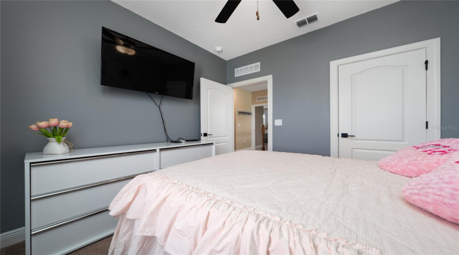 KISSIMMEE, Florida 34747, 4 Bedrooms Bedrooms, ,2 BathroomsBathrooms,Residential,For Sale,GREENFIELD,0,MFRS5128538