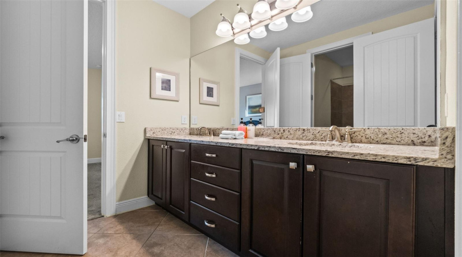 Kissimmee, Florida 34747, 8 Bedrooms Bedrooms, ,7 Bathroomsbathrooms,Residential,For Sale,Lasso,Mfrs5128532