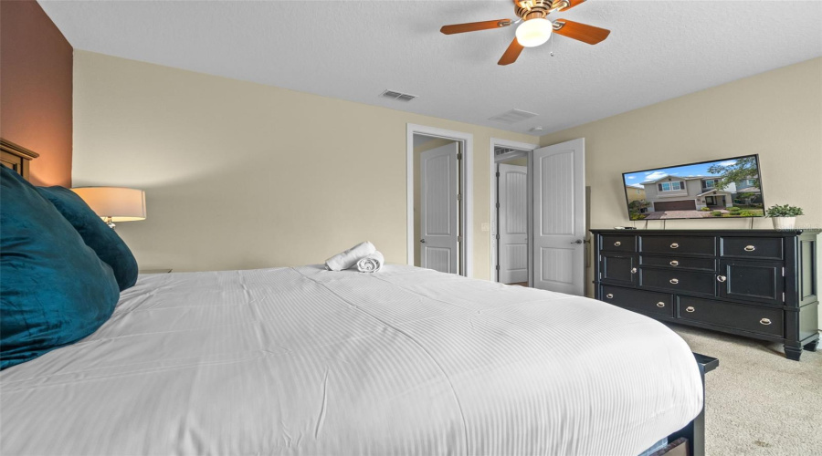 Kissimmee, Florida 34747, 8 Bedrooms Bedrooms, ,7 Bathroomsbathrooms,Residential,For Sale,Lasso,Mfrs5128532