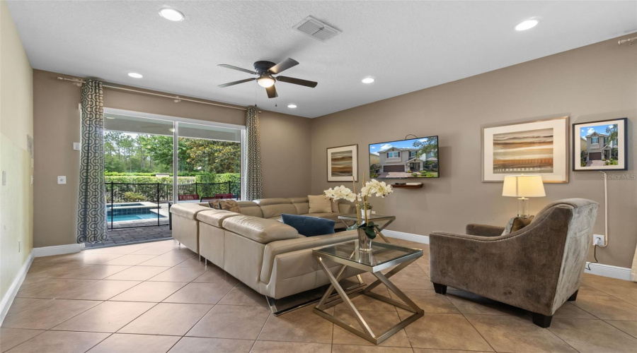 Kissimmee, Florida 34747, 8 Bedrooms Bedrooms, ,7 Bathroomsbathrooms,Residential,For Sale,Lasso,Mfrs5128532