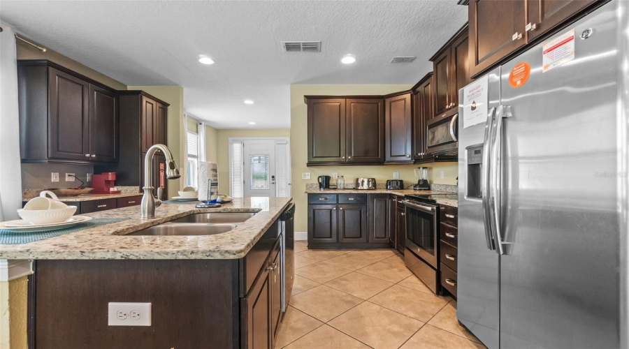 Kissimmee, Florida 34747, 8 Bedrooms Bedrooms, ,7 Bathroomsbathrooms,Residential,For Sale,Lasso,Mfrs5128532