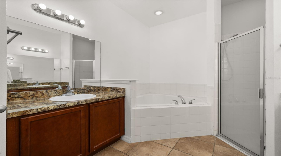 Davenport, Florida 33837, 4 Bedrooms Bedrooms, ,2 Bathroomsbathrooms,Residential,For Sale,Highland Meadows,Mfrs5128530
