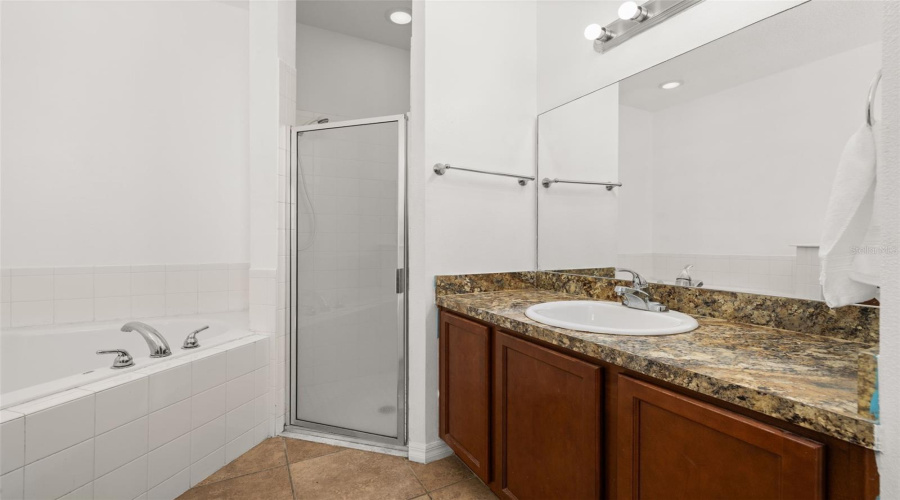 Davenport, Florida 33837, 4 Bedrooms Bedrooms, ,2 Bathroomsbathrooms,Residential,For Sale,Highland Meadows,Mfrs5128530