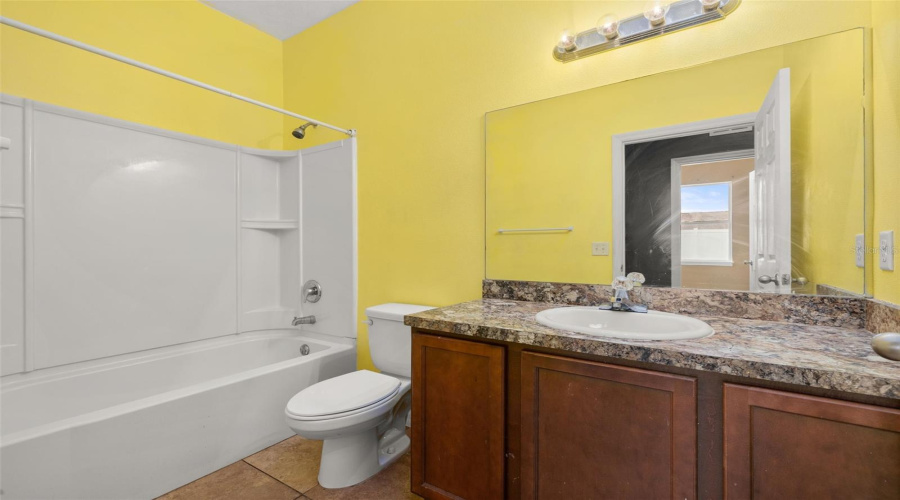 Davenport, Florida 33837, 4 Bedrooms Bedrooms, ,2 Bathroomsbathrooms,Residential,For Sale,Highland Meadows,Mfrs5128530