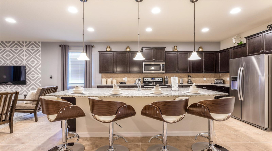 Kissimmee, Florida 34747, 8 Bedrooms Bedrooms, ,6 Bathroomsbathrooms,Residential,For Sale,Corcovado,Mfro6316249