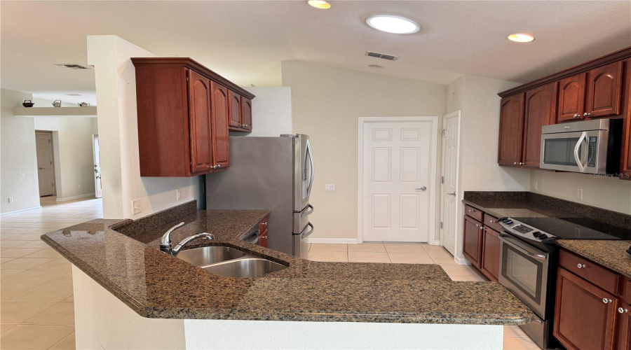 Davenport, Florida 33837, 2 Bedrooms Bedrooms, ,2 Bathroomsbathrooms,Residential,For Sale,Arena,Mfro6316286