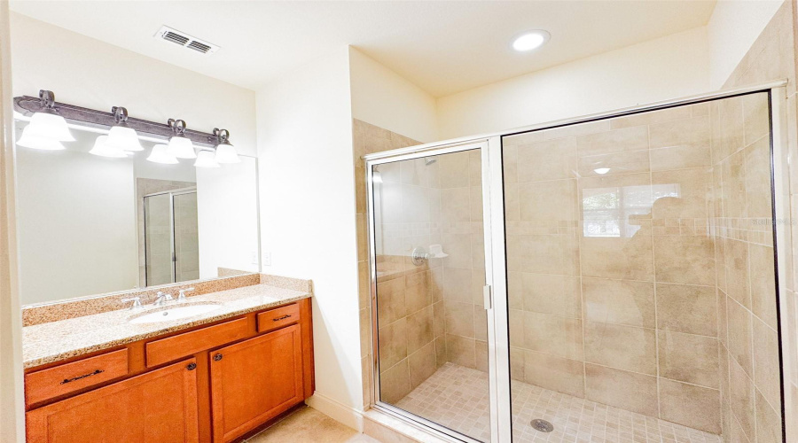 DAVENPORT, Florida 33897, 4 Bedrooms Bedrooms, ,3 BathroomsBathrooms,Residential,For Sale,BELLA VISTA,MFRO6313342