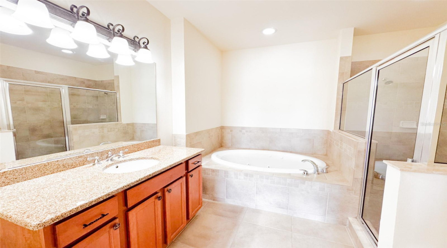 DAVENPORT, Florida 33897, 4 Bedrooms Bedrooms, ,3 BathroomsBathrooms,Residential,For Sale,BELLA VISTA,MFRO6313342