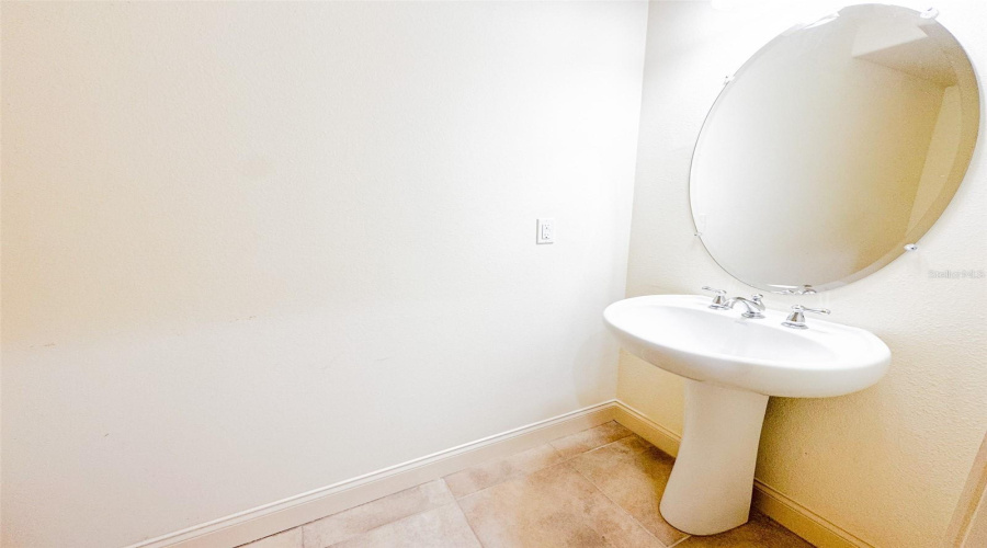 DAVENPORT, Florida 33897, 4 Bedrooms Bedrooms, ,3 BathroomsBathrooms,Residential,For Sale,BELLA VISTA,MFRO6313342