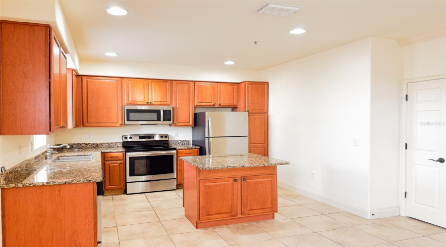 DAVENPORT, Florida 33897, 4 Bedrooms Bedrooms, ,3 BathroomsBathrooms,Residential,For Sale,BELLA VISTA,MFRO6313342