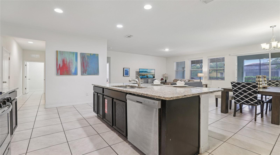 DAVENPORT, Florida 33837, 7 Bedrooms Bedrooms, ,5 BathroomsBathrooms,Residential,For Sale,OAKWOOD,0,MFRO6314543