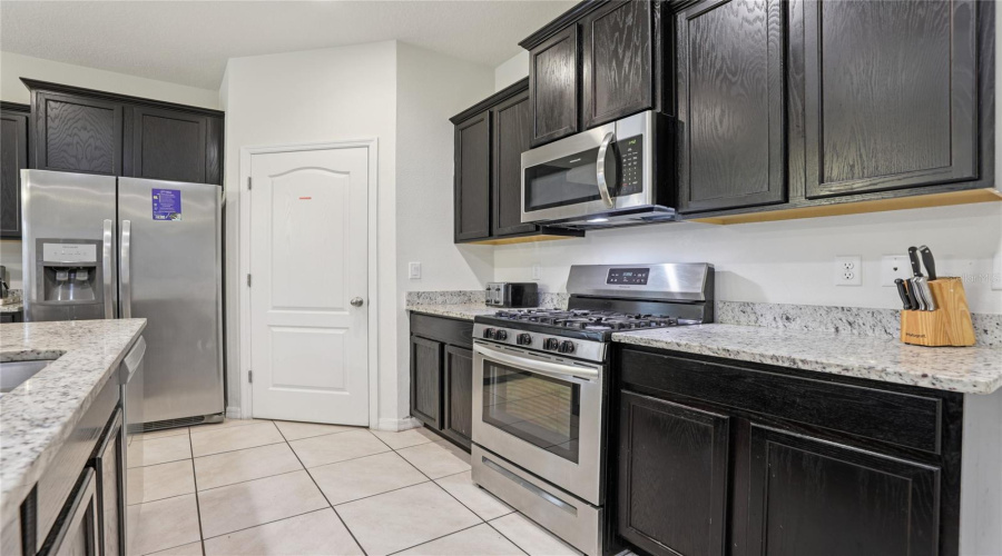 DAVENPORT, Florida 33837, 7 Bedrooms Bedrooms, ,5 BathroomsBathrooms,Residential,For Sale,OAKWOOD,0,MFRO6314543