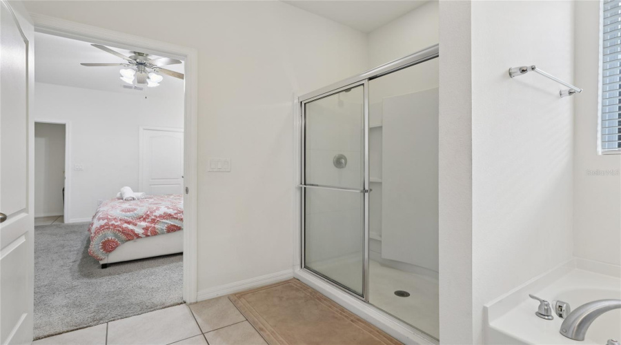 DAVENPORT, Florida 33837, 7 Bedrooms Bedrooms, ,5 BathroomsBathrooms,Residential,For Sale,OAKWOOD,0,MFRO6314543