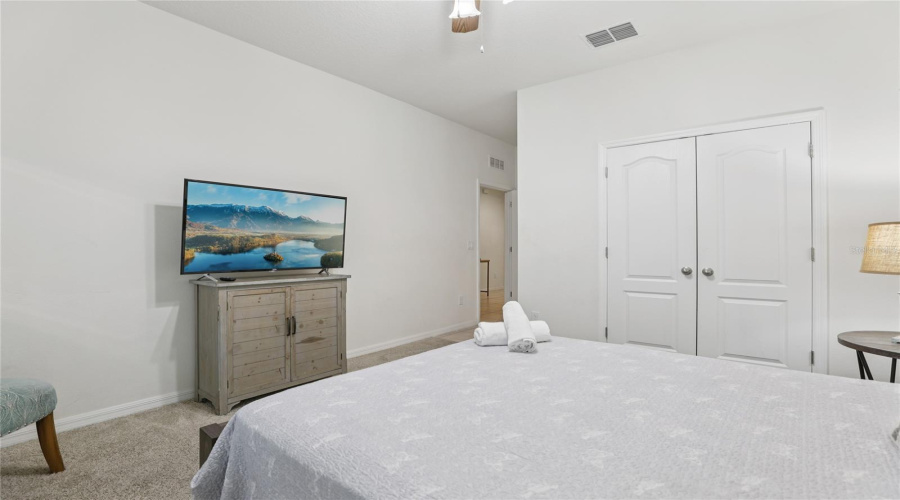 DAVENPORT, Florida 33837, 7 Bedrooms Bedrooms, ,5 BathroomsBathrooms,Residential,For Sale,OAKWOOD,0,MFRO6314543