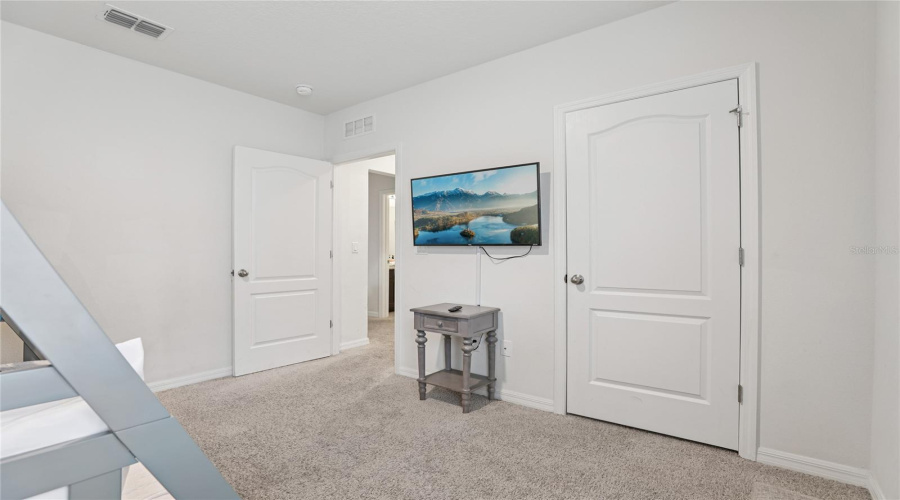 DAVENPORT, Florida 33837, 7 Bedrooms Bedrooms, ,5 BathroomsBathrooms,Residential,For Sale,OAKWOOD,0,MFRO6314543