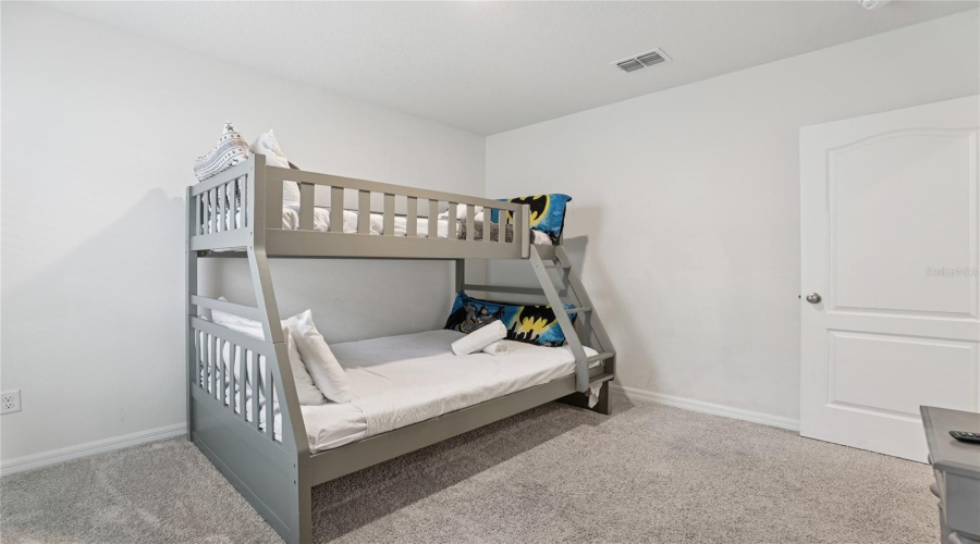 DAVENPORT, Florida 33837, 7 Bedrooms Bedrooms, ,5 BathroomsBathrooms,Residential,For Sale,OAKWOOD,0,MFRO6314543