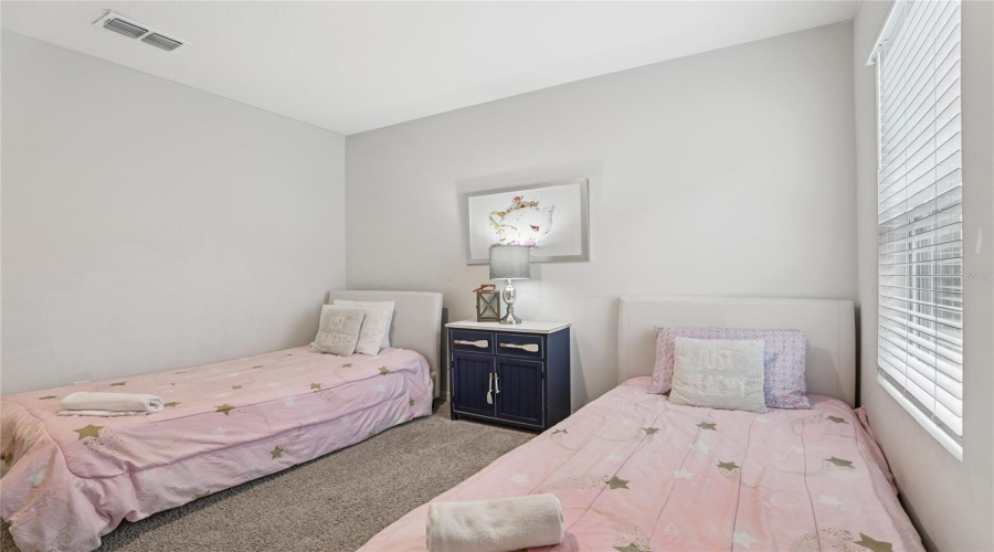 DAVENPORT, Florida 33837, 7 Bedrooms Bedrooms, ,5 BathroomsBathrooms,Residential,For Sale,OAKWOOD,0,MFRO6314543