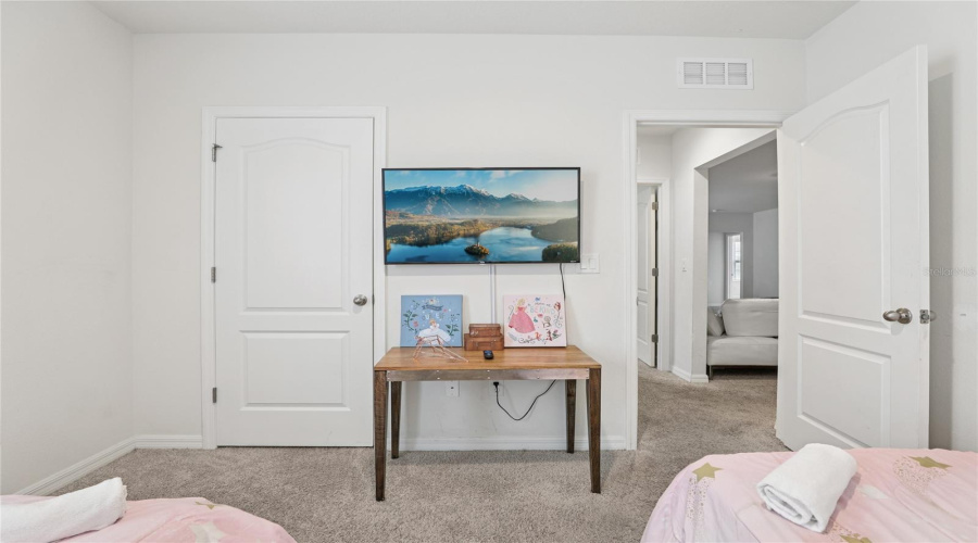 DAVENPORT, Florida 33837, 7 Bedrooms Bedrooms, ,5 BathroomsBathrooms,Residential,For Sale,OAKWOOD,0,MFRO6314543