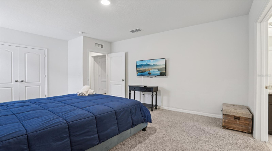 DAVENPORT, Florida 33837, 7 Bedrooms Bedrooms, ,5 BathroomsBathrooms,Residential,For Sale,OAKWOOD,0,MFRO6314543