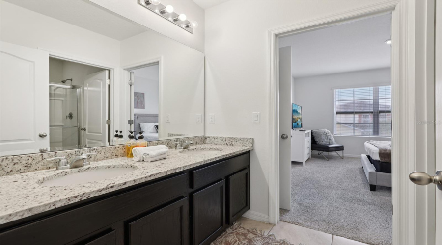 DAVENPORT, Florida 33837, 7 Bedrooms Bedrooms, ,5 BathroomsBathrooms,Residential,For Sale,OAKWOOD,0,MFRO6314543