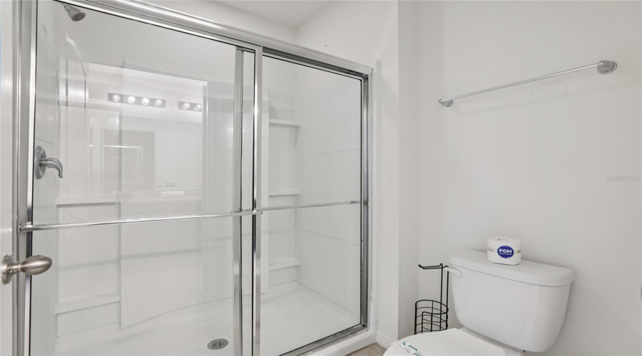 DAVENPORT, Florida 33837, 7 Bedrooms Bedrooms, ,5 BathroomsBathrooms,Residential,For Sale,OAKWOOD,0,MFRO6314543