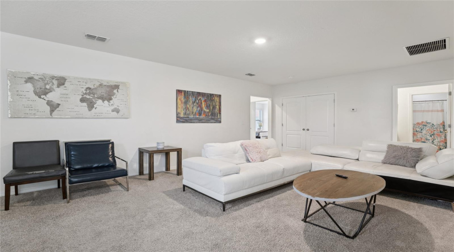 DAVENPORT, Florida 33837, 7 Bedrooms Bedrooms, ,5 BathroomsBathrooms,Residential,For Sale,OAKWOOD,0,MFRO6314543