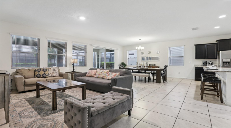 DAVENPORT, Florida 33837, 7 Bedrooms Bedrooms, ,5 BathroomsBathrooms,Residential,For Sale,OAKWOOD,0,MFRO6314543