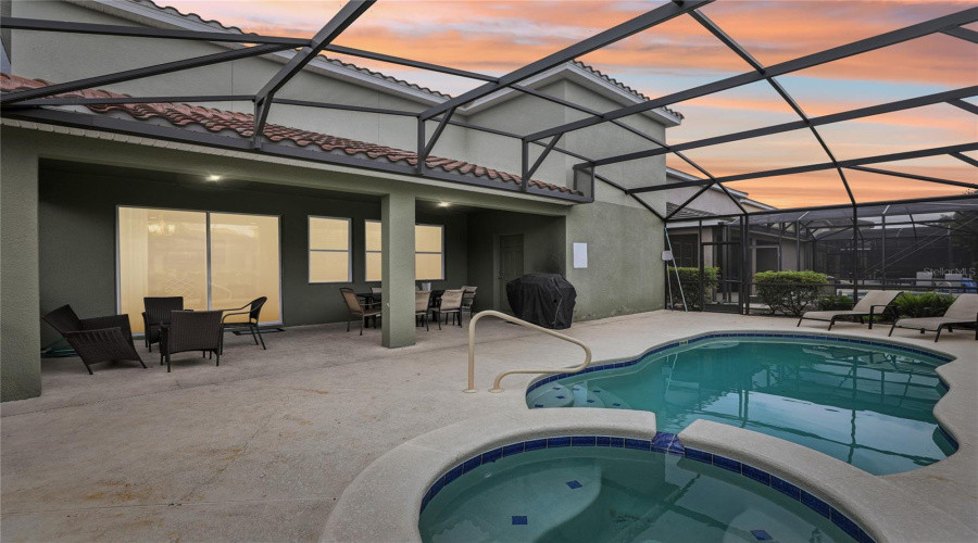 DAVENPORT, Florida 33837, 7 Bedrooms Bedrooms, ,5 BathroomsBathrooms,Residential,For Sale,OAKWOOD,0,MFRO6314543
