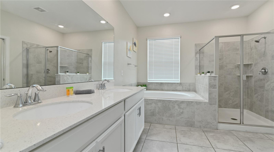 Davenport, Florida 33896, 3 Bedrooms Bedrooms, ,2 Bathroomsbathrooms,Residential,For Sale,Ocean Course,Mfrs5128528