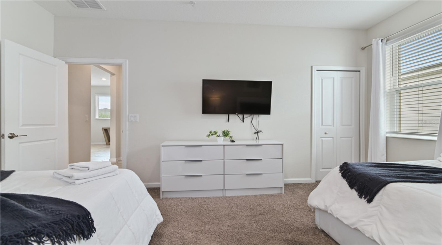Davenport, Florida 33896, 3 Bedrooms Bedrooms, ,2 Bathroomsbathrooms,Residential,For Sale,Ocean Course,Mfrs5128528