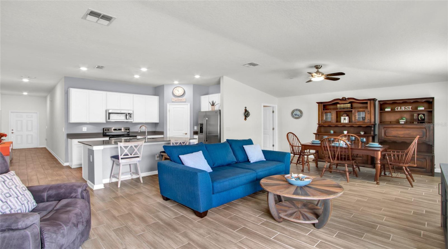 Davenport, Florida 33837, 3 Bedrooms Bedrooms, ,2 Bathroomsbathrooms,Residential,For Sale,Citrus Reserve,Mfrg5098022