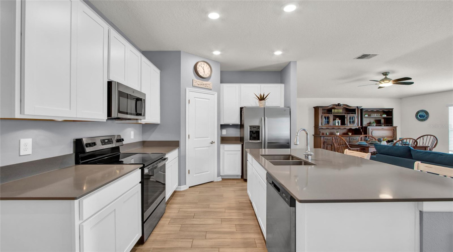 Davenport, Florida 33837, 3 Bedrooms Bedrooms, ,2 Bathroomsbathrooms,Residential,For Sale,Citrus Reserve,Mfrg5098022