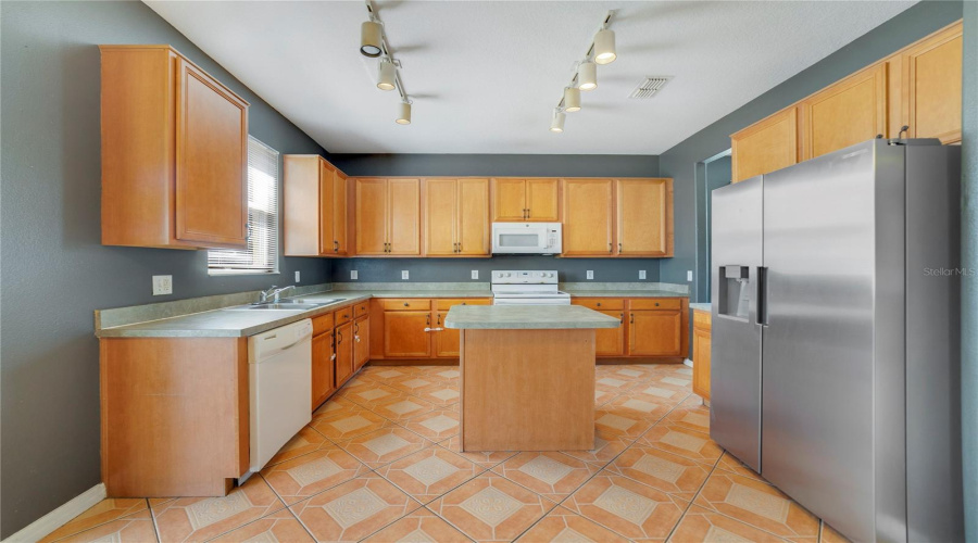 Kissimmee, Florida 34746, 4 Bedrooms Bedrooms, ,2 Bathroomsbathrooms,Residential,For Sale,Eagle Creek,Mfro6316369