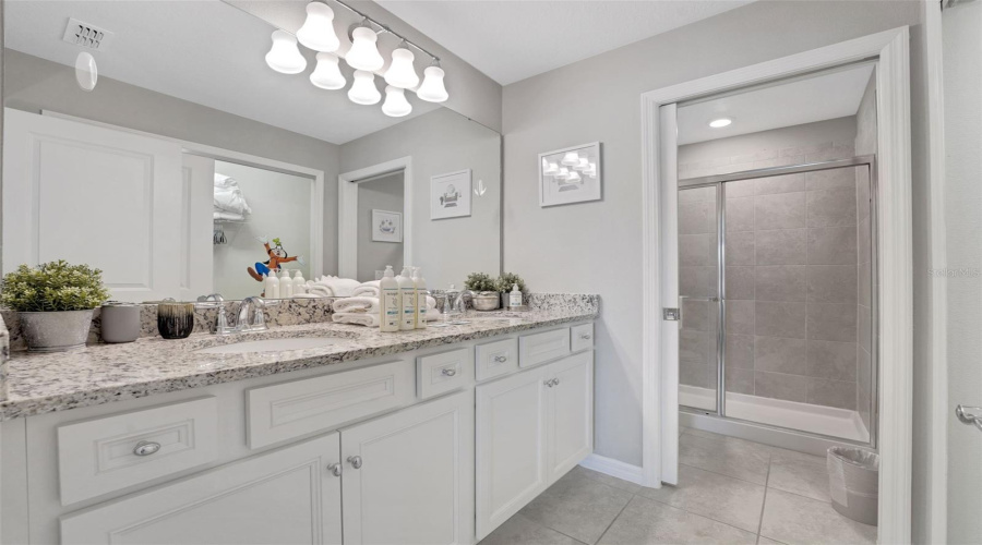 DAVENPORT, Florida 33897, 5 Bedrooms Bedrooms, ,4 BathroomsBathrooms,Residential,For Sale,GARDENIA,0,MFRO6316353