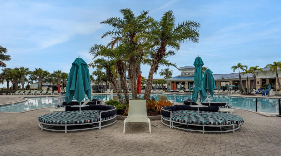 DAVENPORT, Florida 33897, 5 Bedrooms Bedrooms, ,4 BathroomsBathrooms,Residential,For Sale,GARDENIA,0,MFRO6316353